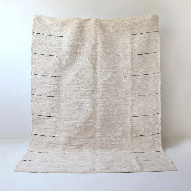 Tapis blanc rayure noire - plusieurs tailles